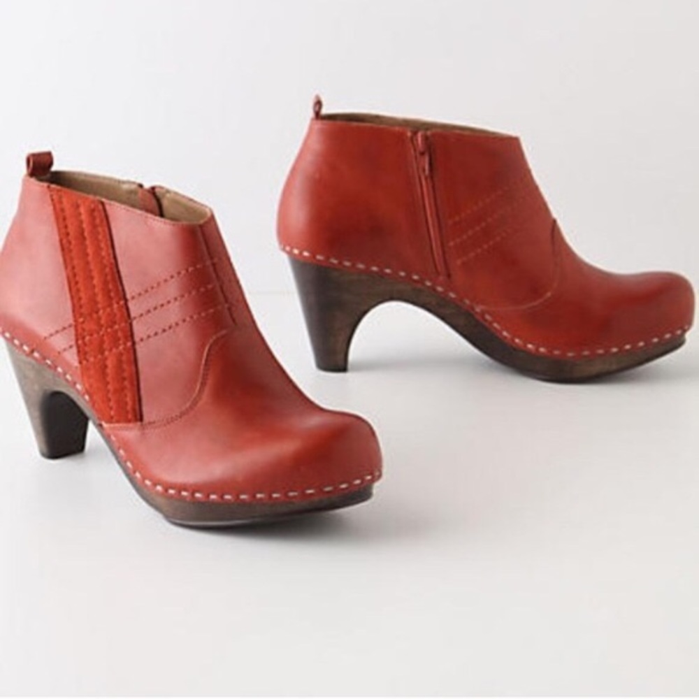 Anthropologie Clogs BNWOB size 6